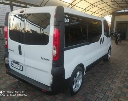 Белый Рено Трафик, объемом двигателя 2 л и пробегом 243 тыс. км за 11000 $, фото 2 на Automoto.ua