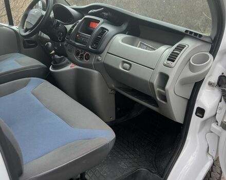 Белый Рено Трафик, объемом двигателя 2 л и пробегом 260 тыс. км за 10600 $, фото 7 на Automoto.ua
