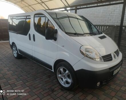 Белый Рено Трафик, объемом двигателя 2 л и пробегом 243 тыс. км за 11000 $, фото 1 на Automoto.ua