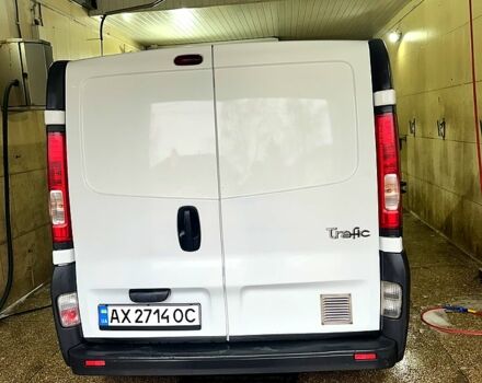 Белый Рено Трафик, объемом двигателя 2 л и пробегом 283 тыс. км за 9500 $, фото 3 на Automoto.ua