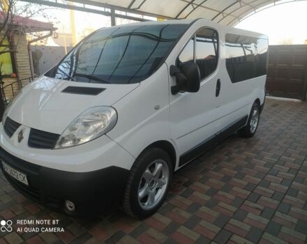 Белый Рено Трафик, объемом двигателя 2 л и пробегом 243 тыс. км за 11000 $, фото 5 на Automoto.ua