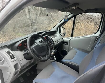 Белый Рено Трафик, объемом двигателя 2 л и пробегом 260 тыс. км за 10600 $, фото 6 на Automoto.ua