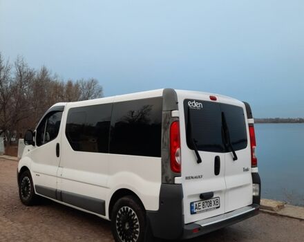 Белый Рено Трафик, объемом двигателя 2 л и пробегом 260 тыс. км за 12000 $, фото 1 на Automoto.ua