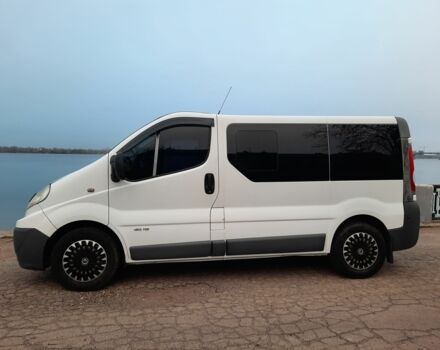 Белый Рено Трафик, объемом двигателя 2 л и пробегом 260 тыс. км за 12000 $, фото 2 на Automoto.ua