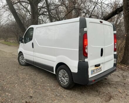 Белый Рено Трафик, объемом двигателя 2 л и пробегом 260 тыс. км за 10600 $, фото 2 на Automoto.ua