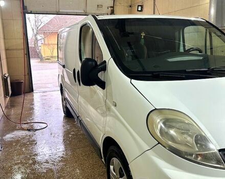 Белый Рено Трафик, объемом двигателя 2 л и пробегом 283 тыс. км за 9500 $, фото 2 на Automoto.ua