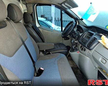 Білий Рено Трафік, об'ємом двигуна 2 л та пробігом 316 тис. км за 8900 $, фото 5 на Automoto.ua