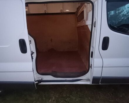 Білий Рено Трафік, об'ємом двигуна 2 л та пробігом 230 тис. км за 10200 $, фото 5 на Automoto.ua