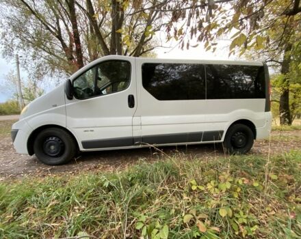 Белый Рено Трафик, объемом двигателя 2 л и пробегом 535 тыс. км за 10400 $, фото 3 на Automoto.ua