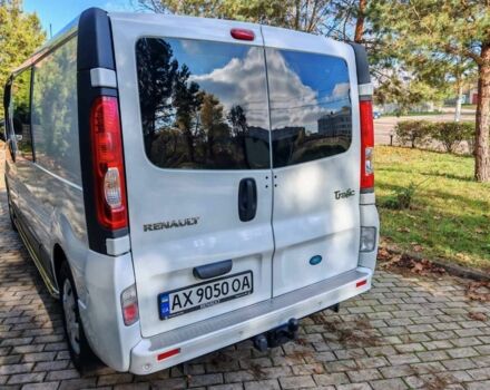 Белый Рено Трафик, объемом двигателя 2 л и пробегом 199 тыс. км за 11900 $, фото 2 на Automoto.ua
