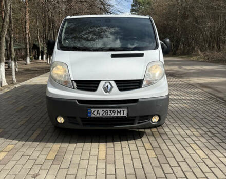 Белый Рено Трафик, объемом двигателя 2 л и пробегом 232 тыс. км за 10999 $, фото 3 на Automoto.ua