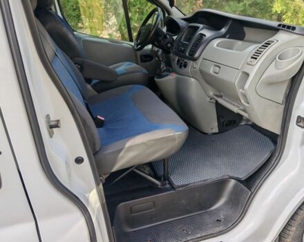 Белый Рено Трафик, объемом двигателя 2 л и пробегом 199 тыс. км за 11900 $, фото 4 на Automoto.ua