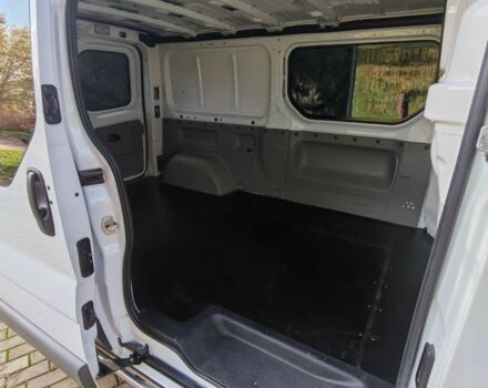 Белый Рено Трафик, объемом двигателя 2 л и пробегом 199 тыс. км за 11900 $, фото 3 на Automoto.ua