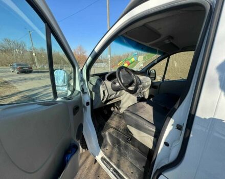 Белый Рено Трафик, объемом двигателя 2 л и пробегом 333 тыс. км за 8000 $, фото 2 на Automoto.ua