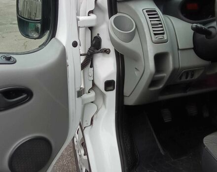 Белый Рено Трафик, объемом двигателя 2 л и пробегом 356 тыс. км за 11230 $, фото 9 на Automoto.ua