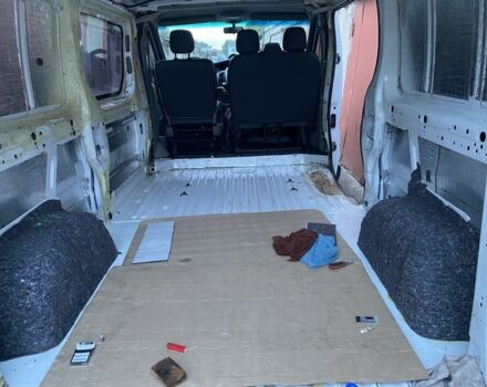 Белый Рено Трафик, объемом двигателя 2 л и пробегом 260 тыс. км за 11300 $, фото 11 на Automoto.ua