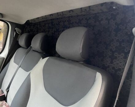 Белый Рено Трафик, объемом двигателя 2 л и пробегом 260 тыс. км за 11300 $, фото 6 на Automoto.ua