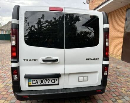 Белый Рено Трафик, объемом двигателя 1.6 л и пробегом 235 тыс. км за 12000 $, фото 5 на Automoto.ua