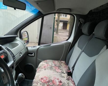 Белый Рено Трафик, объемом двигателя 2 л и пробегом 260 тыс. км за 11300 $, фото 5 на Automoto.ua