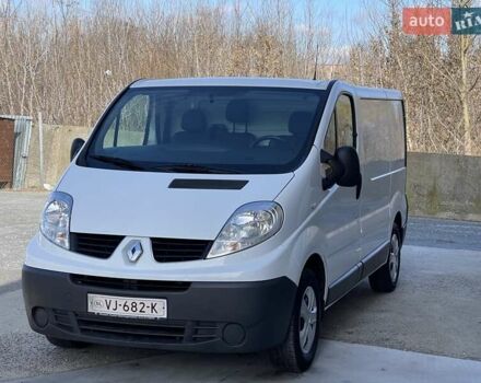 Белый Рено Трафик, объемом двигателя 2 л и пробегом 190 тыс. км за 11900 $, фото 6 на Automoto.ua