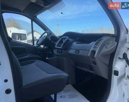 Белый Рено Трафик, объемом двигателя 2 л и пробегом 190 тыс. км за 11900 $, фото 24 на Automoto.ua