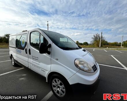Белый Рено Трафик, объемом двигателя 2 л и пробегом 315 тыс. км за 11500 $, фото 2 на Automoto.ua