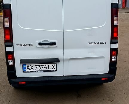 Білий Рено Трафік, об'ємом двигуна 1.6 л та пробігом 380 тис. км за 10500 $, фото 2 на Automoto.ua