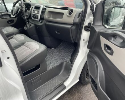 Белый Рено Трафик, объемом двигателя 1.6 л и пробегом 287 тыс. км за 14200 $, фото 5 на Automoto.ua