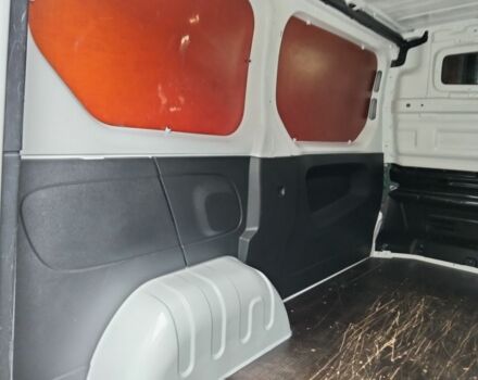 Белый Рено Трафик, объемом двигателя 1.6 л и пробегом 247 тыс. км за 12300 $, фото 6 на Automoto.ua