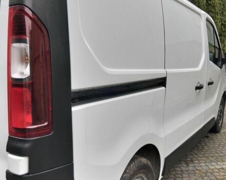 Белый Рено Трафик, объемом двигателя 1.6 л и пробегом 247 тыс. км за 12300 $, фото 4 на Automoto.ua