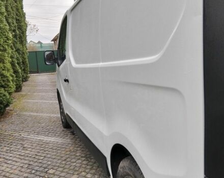 Белый Рено Трафик, объемом двигателя 1.6 л и пробегом 247 тыс. км за 12300 $, фото 2 на Automoto.ua