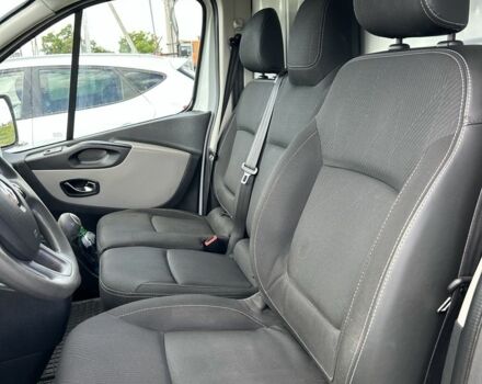 Білий Рено Трафік, об'ємом двигуна 1.6 л та пробігом 210 тис. км за 12500 $, фото 5 на Automoto.ua