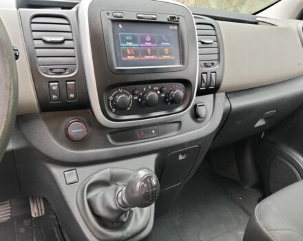 Белый Рено Трафик, объемом двигателя 1.6 л и пробегом 247 тыс. км за 12300 $, фото 14 на Automoto.ua