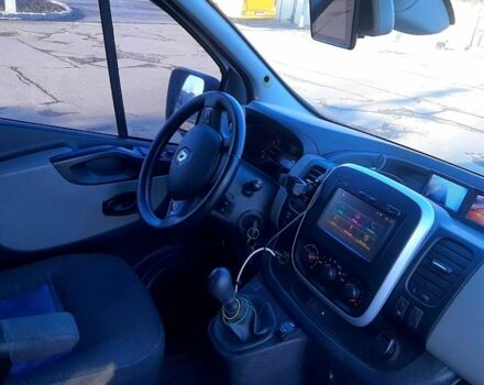 Белый Рено Трафик, объемом двигателя 1.6 л и пробегом 141 тыс. км за 13000 $, фото 6 на Automoto.ua