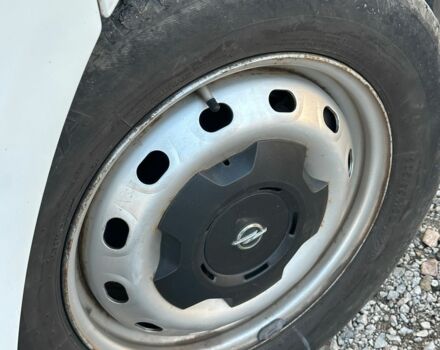 Белый Рено Трафик, объемом двигателя 1.6 л и пробегом 300 тыс. км за 8850 $, фото 1 на Automoto.ua