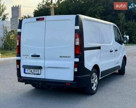 Белый Рено Трафик, объемом двигателя 1.6 л и пробегом 220 тыс. км за 13200 $, фото 2 на Automoto.ua