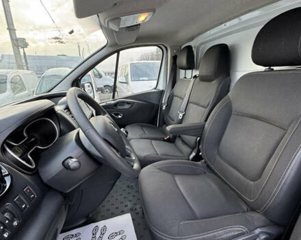 Белый Рено Трафик, объемом двигателя 2 л и пробегом 205 тыс. км за 17500 $, фото 15 на Automoto.ua