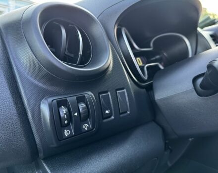 Белый Рено Трафик, объемом двигателя 2 л и пробегом 93 тыс. км за 20500 $, фото 18 на Automoto.ua