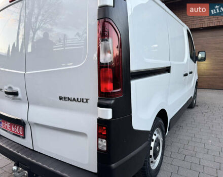 Белый Рено Трафик, объемом двигателя 2 л и пробегом 210 тыс. км за 15900 $, фото 68 на Automoto.ua