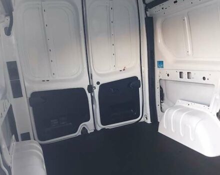 Белый Рено Трафик, объемом двигателя 2 л и пробегом 140 тыс. км за 18300 $, фото 2 на Automoto.ua