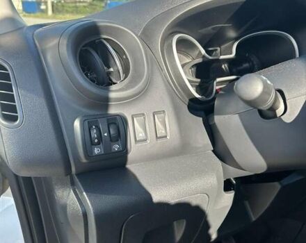 Білий Рено Трафік, об'ємом двигуна 2 л та пробігом 134 тис. км за 17900 $, фото 11 на Automoto.ua