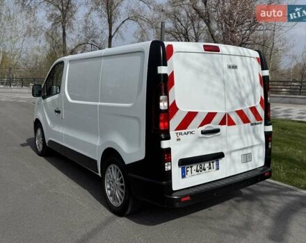 Белый Рено Трафик, объемом двигателя 2 л и пробегом 210 тыс. км за 16600 $, фото 4 на Automoto.ua