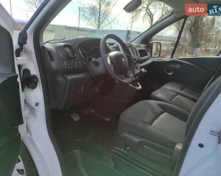 Белый Рено Трафик, объемом двигателя 2 л и пробегом 160 тыс. км за 18700 $, фото 20 на Automoto.ua