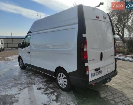 Белый Рено Трафик, объемом двигателя 2 л и пробегом 160 тыс. км за 18700 $, фото 2 на Automoto.ua