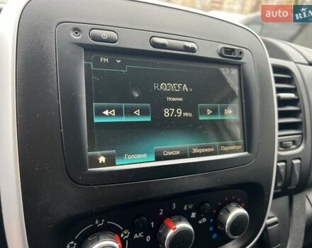 Белый Рено Трафик, объемом двигателя 0 л и пробегом 224 тыс. км за 18999 $, фото 13 на Automoto.ua