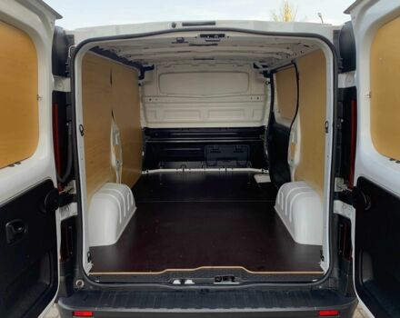 Белый Рено Трафик, объемом двигателя 2 л и пробегом 209 тыс. км за 16955 $, фото 13 на Automoto.ua