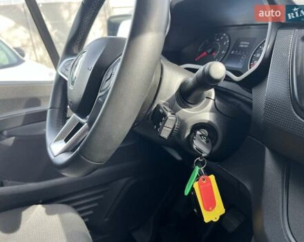Білий Рено Трафік, об'ємом двигуна 20 л та пробігом 215 тис. км за 22599 $, фото 38 на Automoto.ua