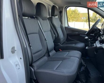 Белый Рено Трафик, объемом двигателя 2 л и пробегом 163 тыс. км за 23499 $, фото 28 на Automoto.ua
