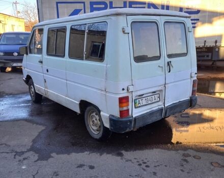 Белый Рено Трафик, объемом двигателя 0 л и пробегом 350 тыс. км за 700 $, фото 2 на Automoto.ua