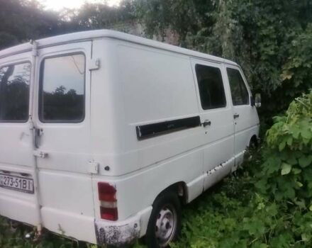 Білий Рено Трафік, об'ємом двигуна 0 л та пробігом 302 тис. км за 1012 $, фото 1 на Automoto.ua